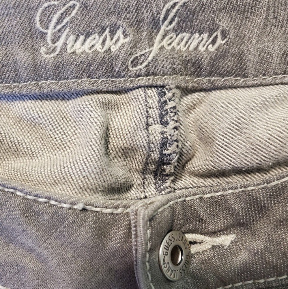 Low Rise Guess Jeans - Picture 6 of 7
